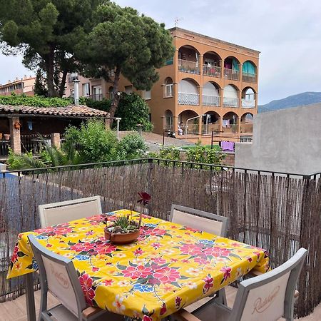 Alojamiento Con Encanto En Planta Superior Ideal Para Trabajo Y Escapadas Familiares En Montserrat Esparraguera Bagian luar foto